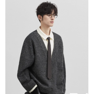 设计感假两件撞色卫衣